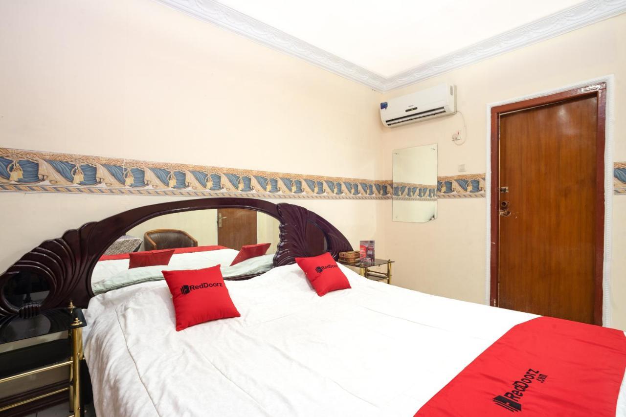 Reddoorz Near Rs Cikini Джакарта Екстериор снимка