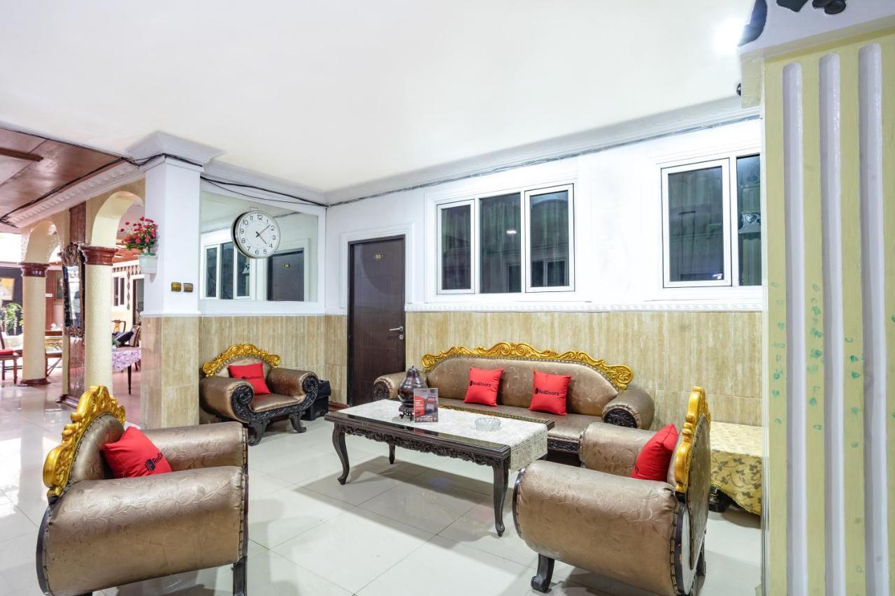Reddoorz Near Rs Cikini Джакарта Екстериор снимка
