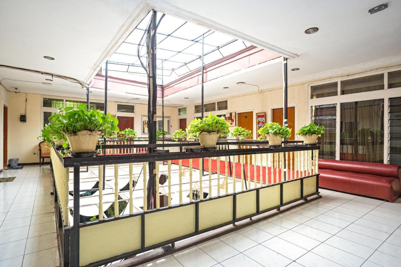 Reddoorz Near Rs Cikini Джакарта Екстериор снимка