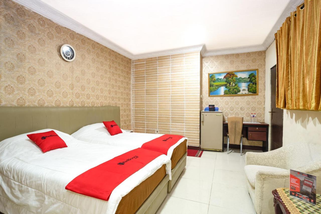 Reddoorz Near Rs Cikini Джакарта Екстериор снимка